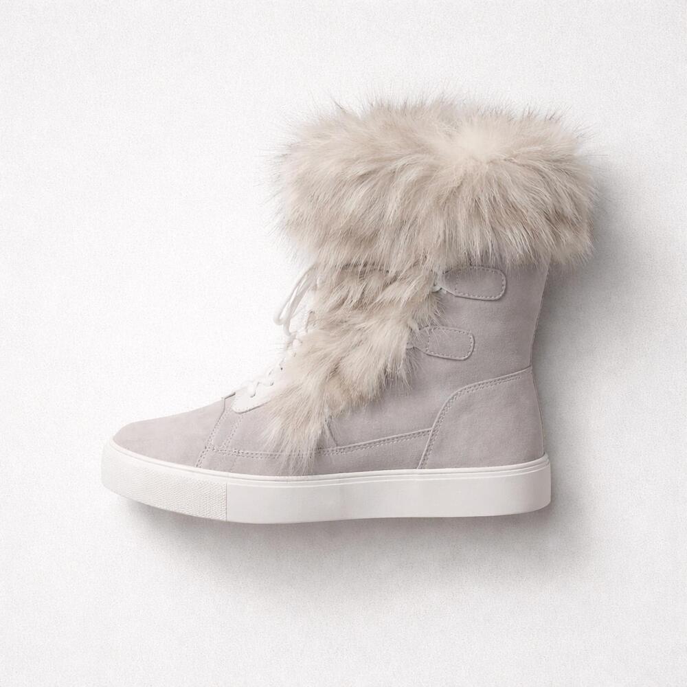 NEW REGINA women's fox boot in off white